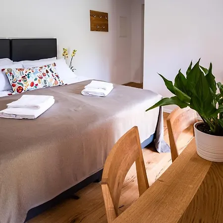 شقة Lucka بليد